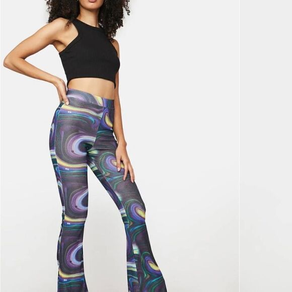 Urban Outfitters NGOrder Flare Pant
NWT Size 8 - Picture 1 of 10